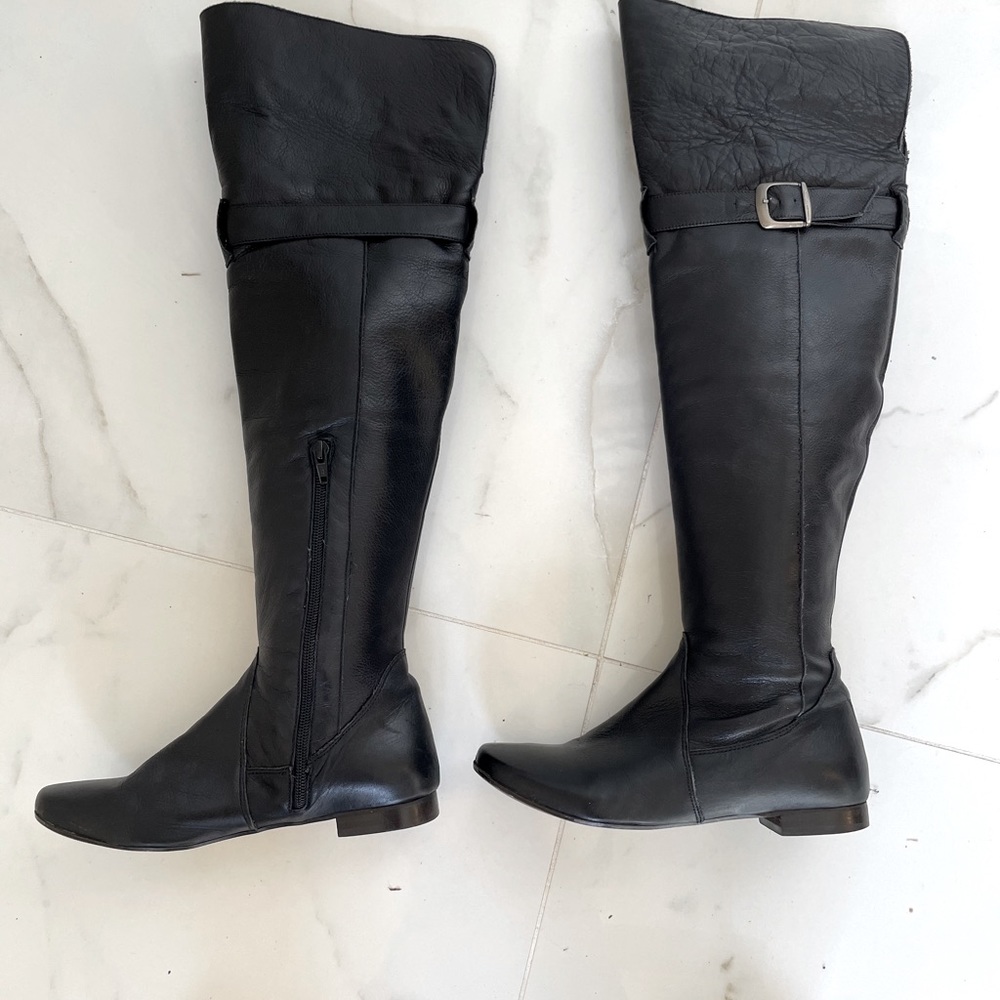 Beautiful soft thigh length black boots